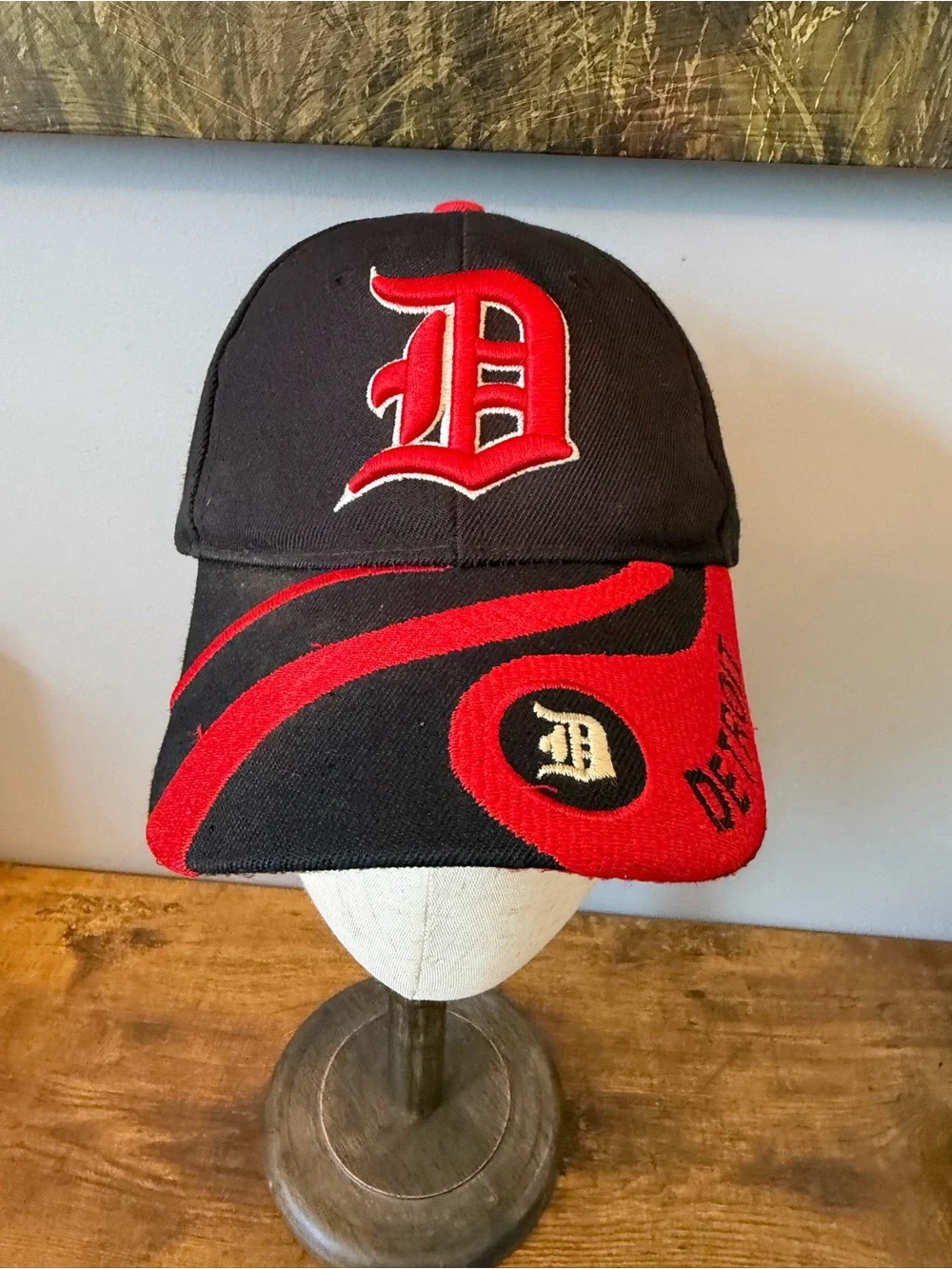 Detroit Tigers MLB Black Red Tiger Stripe Embroidered Bill Adjustable Hat Cap
